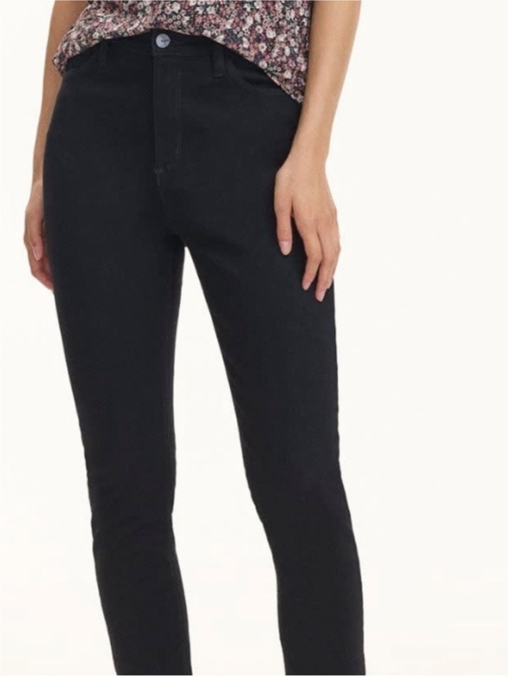 NWT R Jeans Super High Rise
Black Denim - Size 36